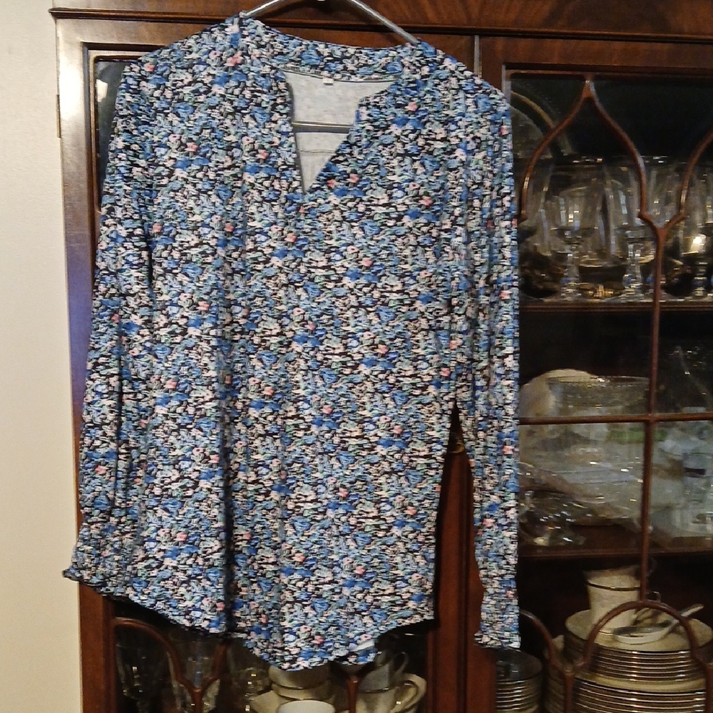 Elegant Floral Women's Blouse